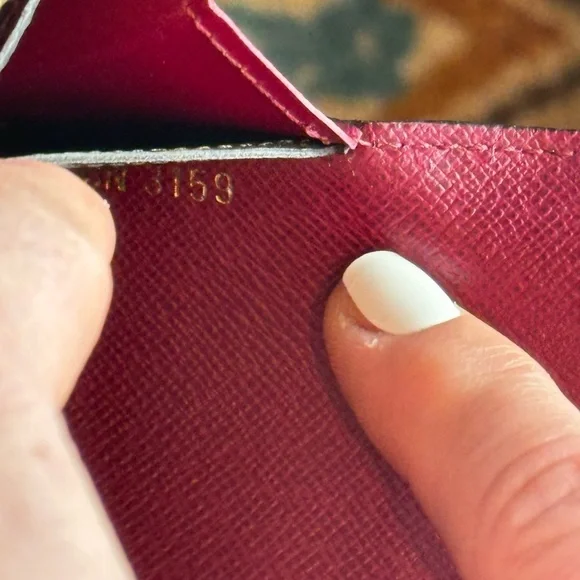 Louis Vuitton Emilie Wallet with Pink Lining and Accents - Picture 9 of 16